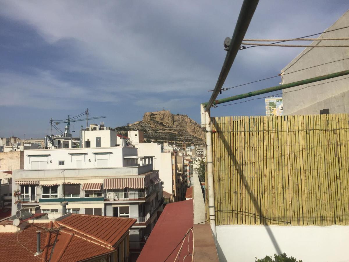 Atico Centrico Junto A La Playa Apartment Alicante Bagian luar foto